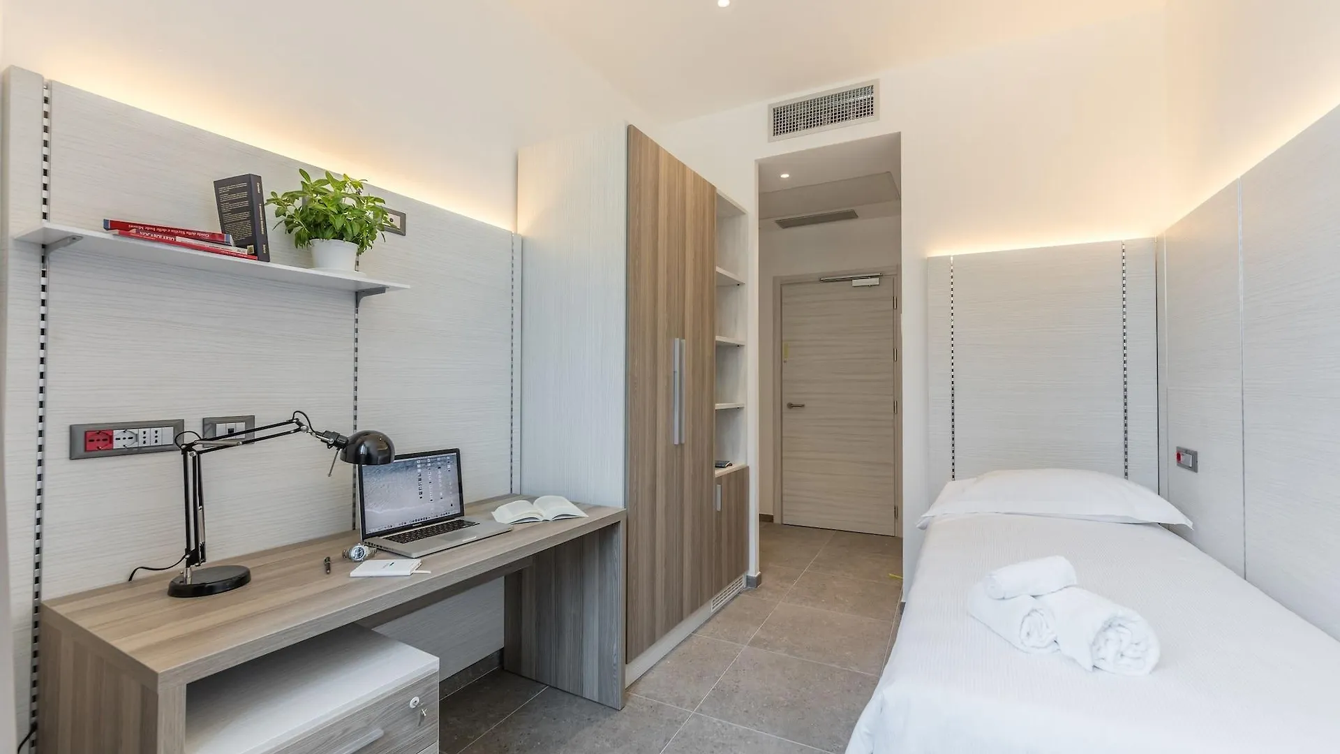 Camplus Palermo Normanni - Casa Per Ferie Отель