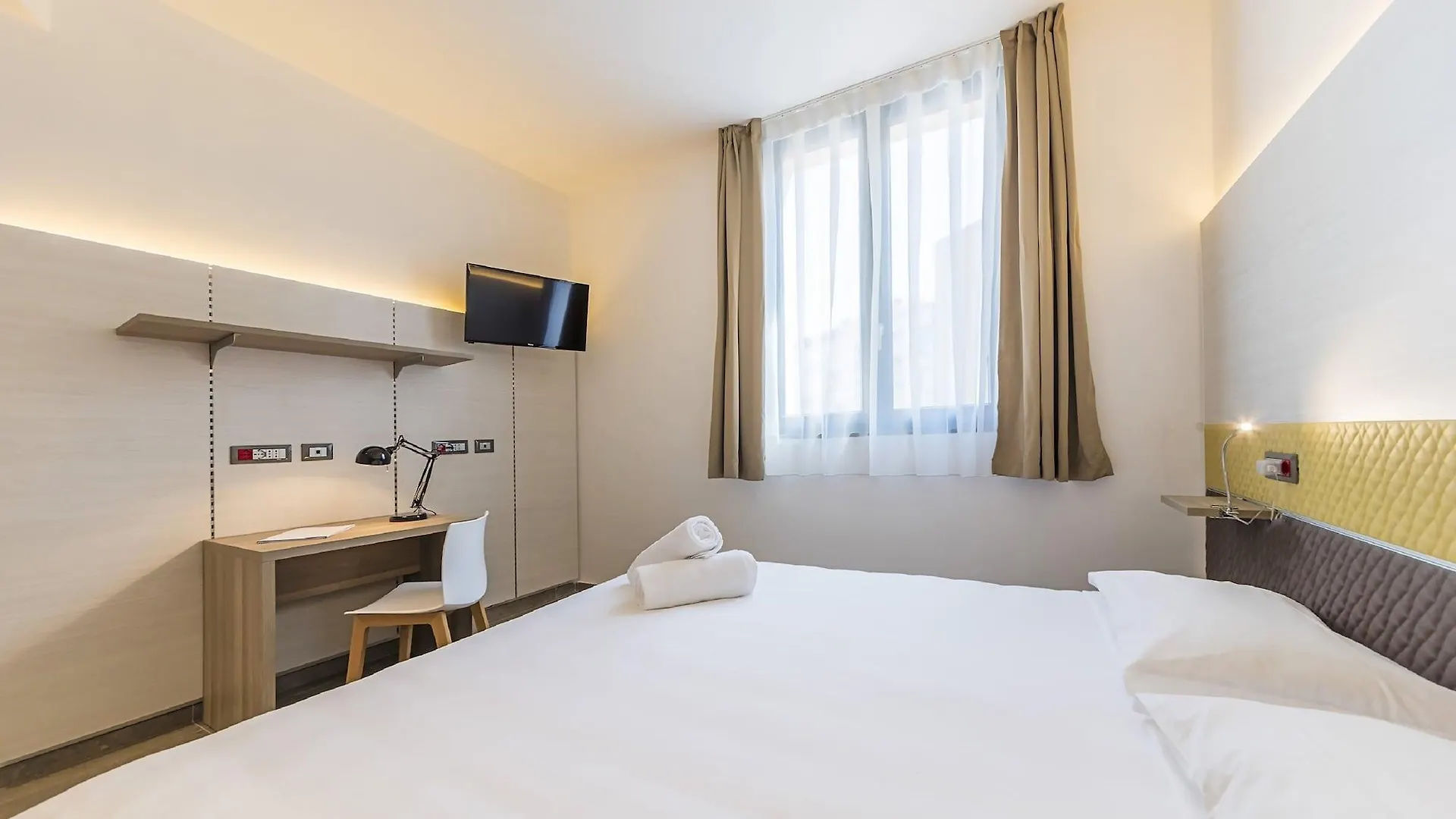 Camplus Palermo Normanni - Casa Per Ferie Hotel