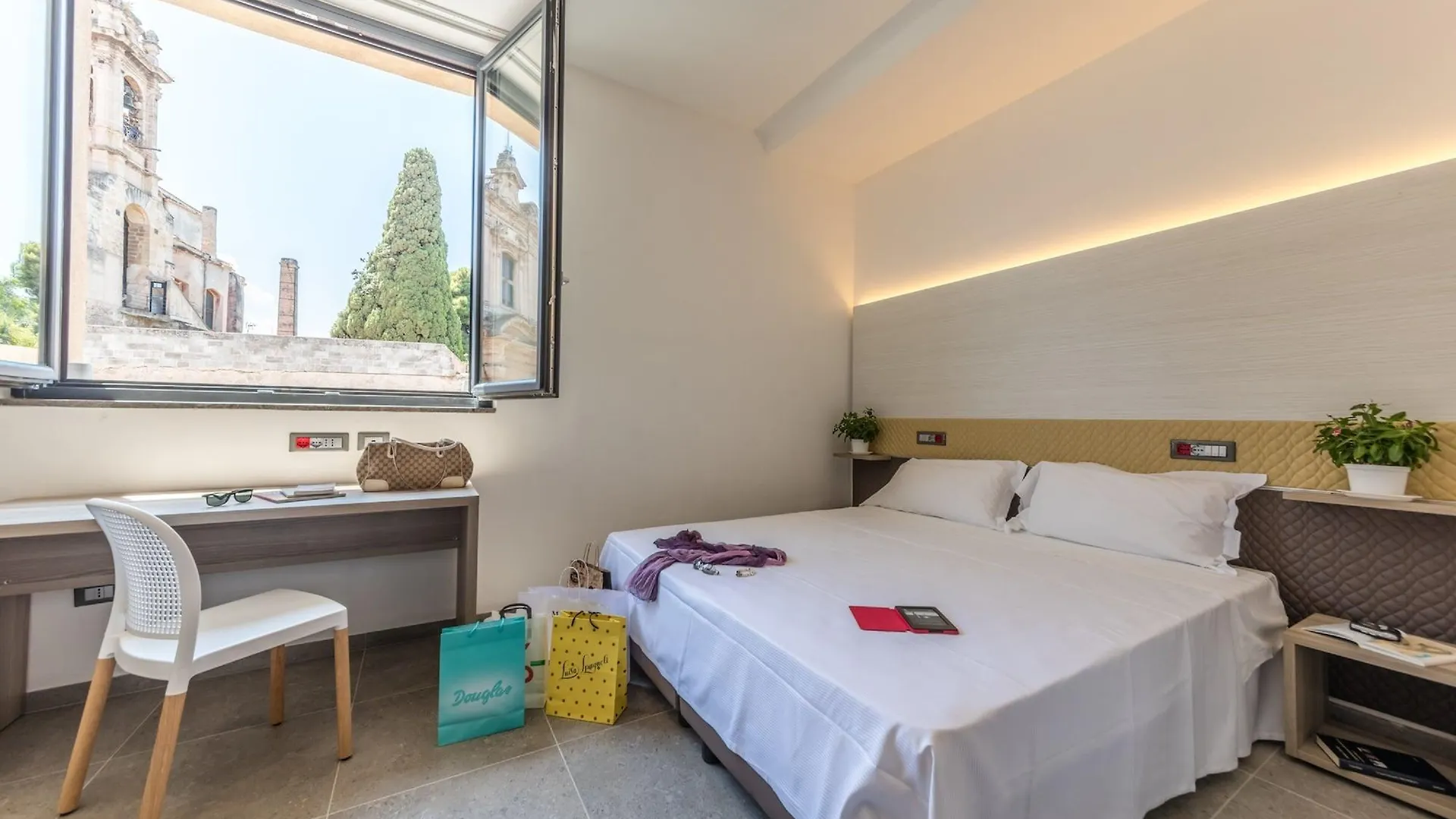 Camplus Palermo Normanni - Casa Per Ferie 3*,  Italy