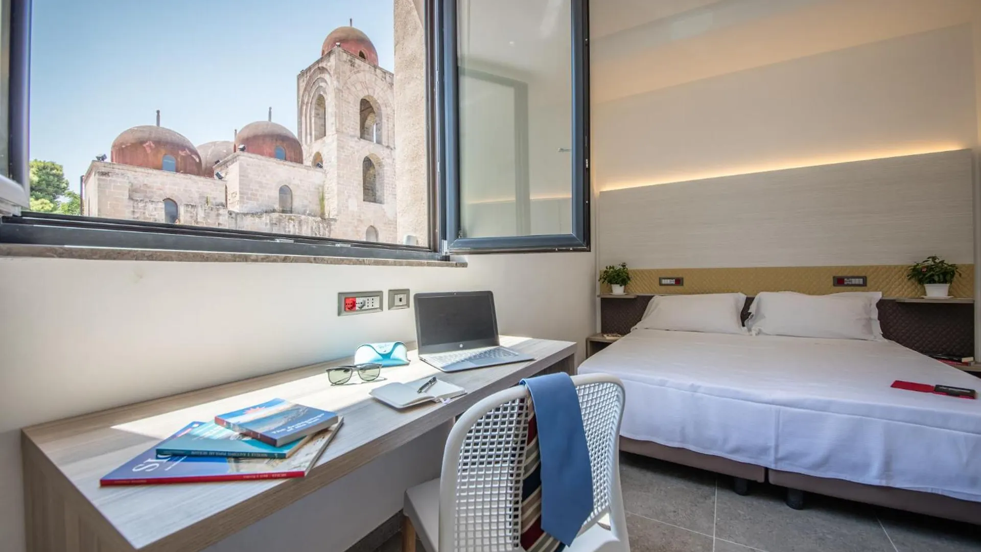 Hotel Camplus Palermo Normanni - Casa Per Ferie